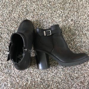 Black Ankle Boots w/ Chunky Heel